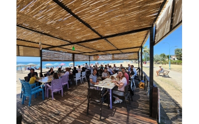 Kahramanmaraşlı Hemşehrilerimiz ile ailecek deniz kenarında kahvaltı keyfi!